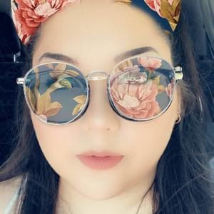 Meet your Posher, Ashley